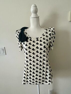Twenty Black and White Bow Accent Tee